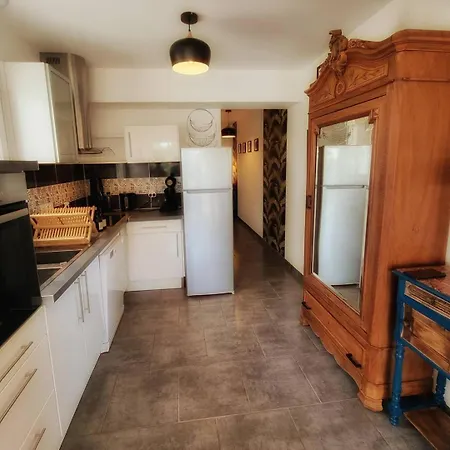 4 Pieces 6 Couchages Saint Pierre D'oleron Spo000-048