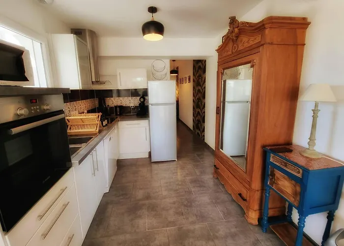 4 Pieces 6 Couchages Saint Pierre D'oleron Spo000-048